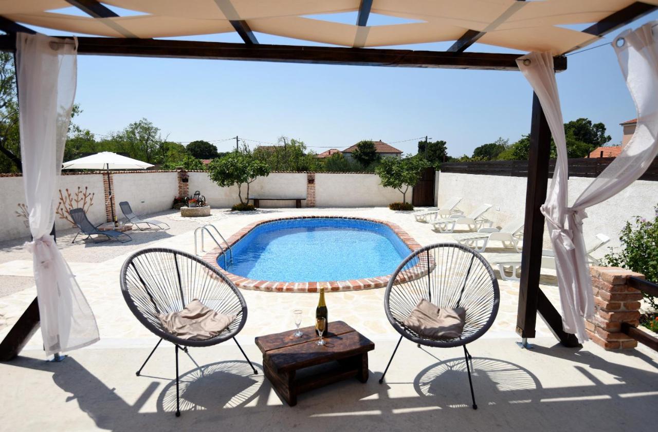 Donji Zemunik House & Apartment Palaca מראה חיצוני תמונה