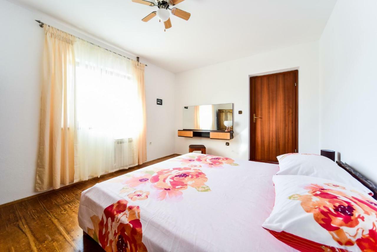 Donji Zemunik House & Apartment Palaca מראה חיצוני תמונה