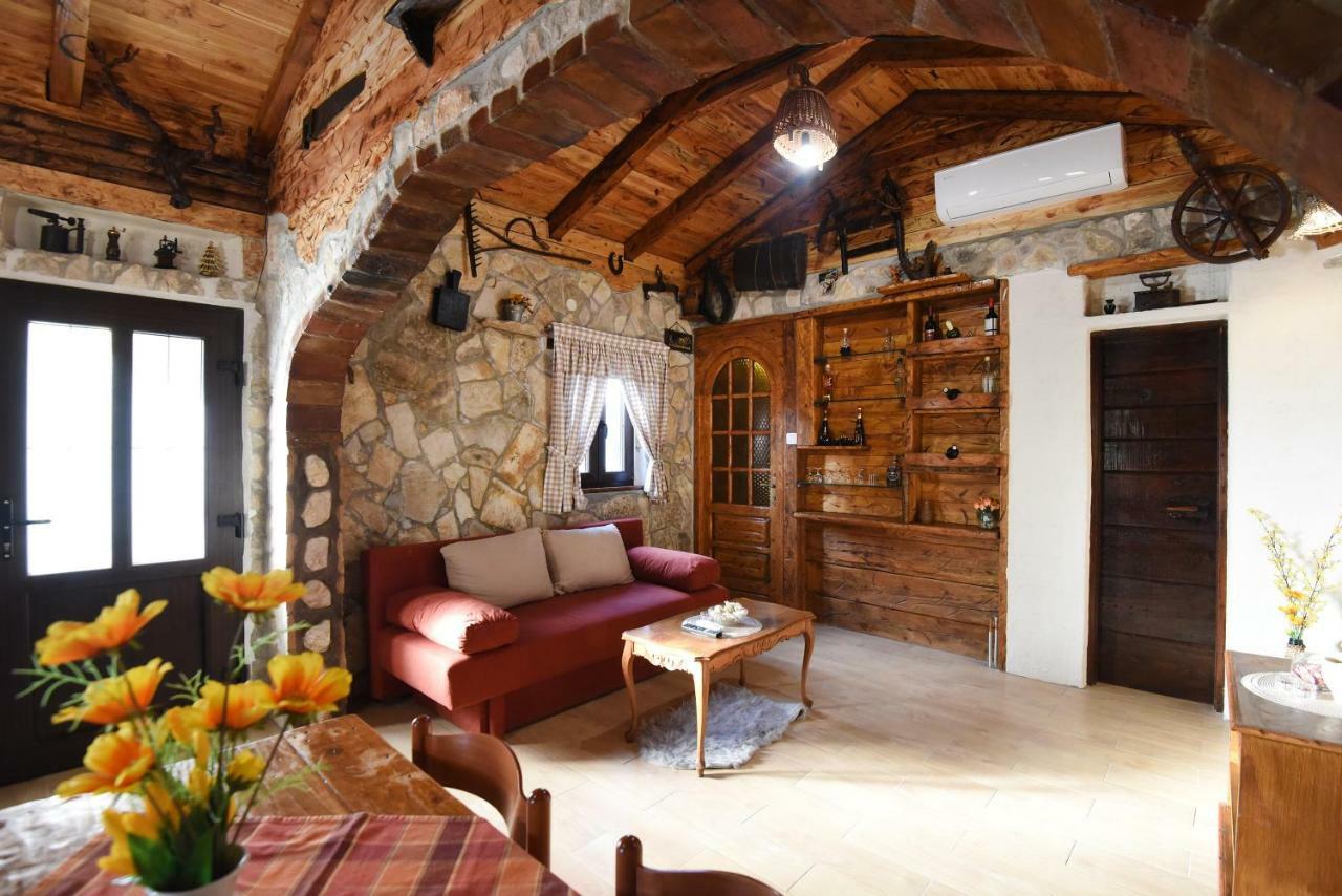 Donji Zemunik House & Apartment Palaca מראה חיצוני תמונה